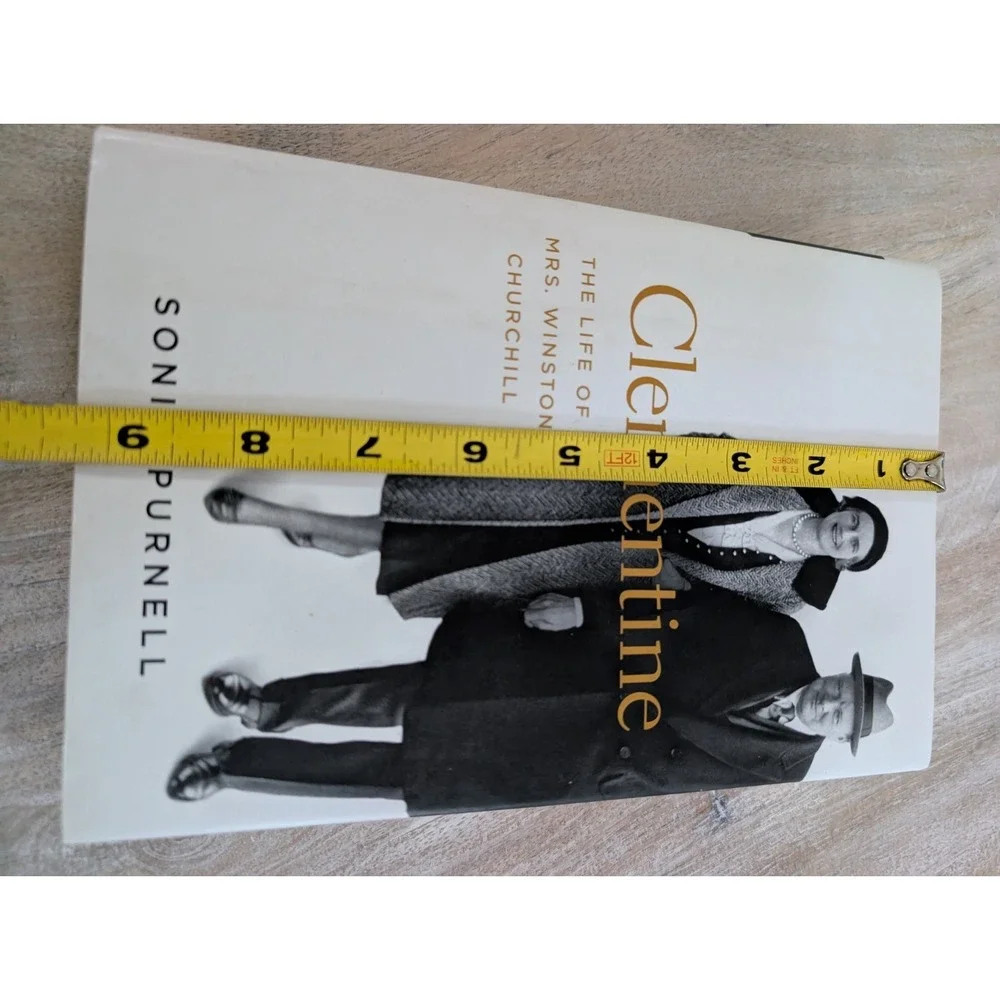 Clementine: The Life Of Mrs. Winston Churchill Hardcover - Sonia Purnell